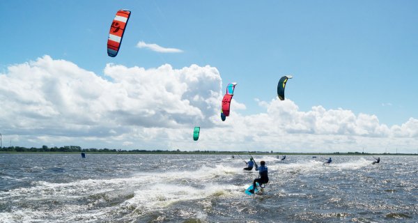 zawody-kitesurfing-kołobrzeg_dźwirzyno