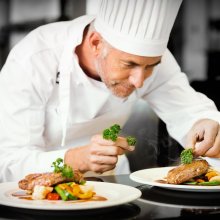 Gdzie zjeść we Wrześni i okolicy? Odkryj smaki natury w restauracji Łąka i Las