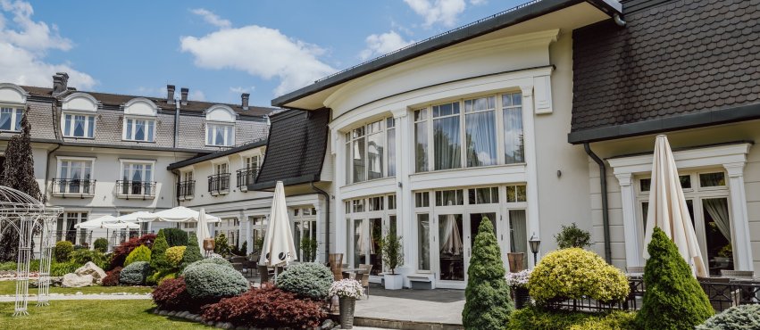 Podróż do Katowic? Postaw na hotel, który rozumie biznes