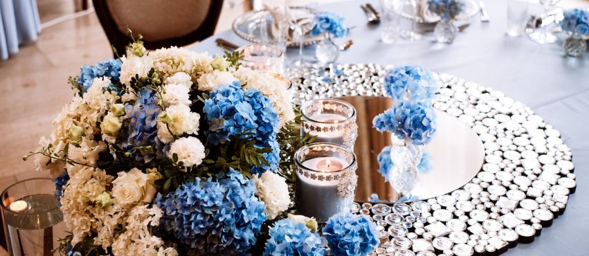 Ślubne dekoracje w stylu luksusowego Lazurowego Wybrzeża