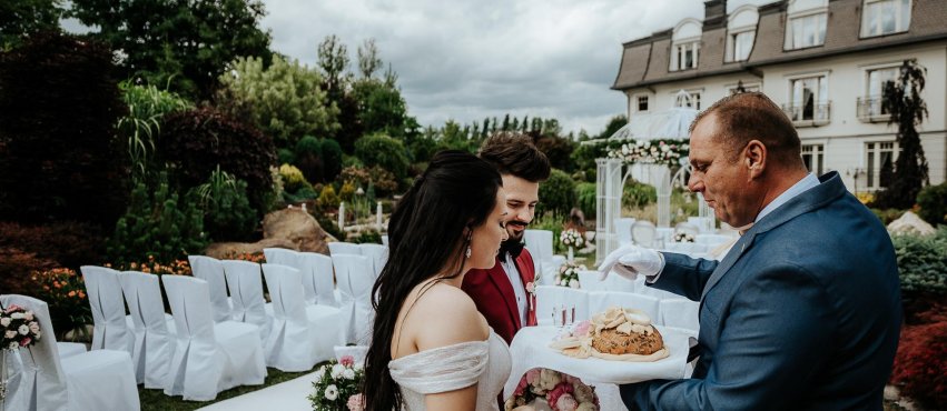 Jak zorganizować wymarzony ślub w plenerze?