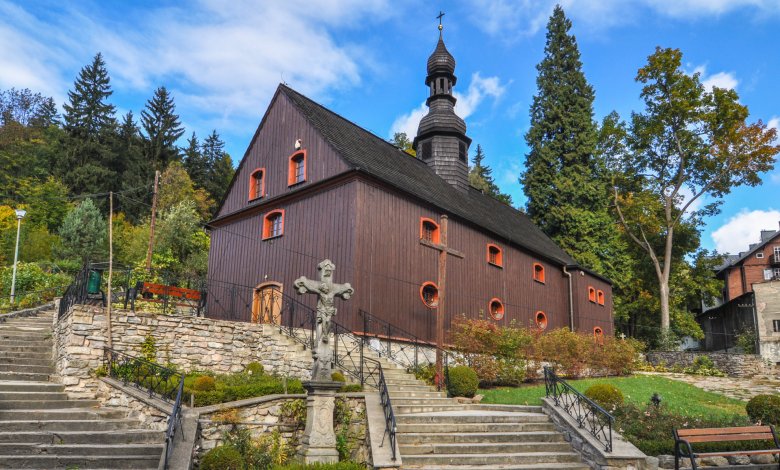 Vodopád Wilczka a památky dřevěné architektury v Międzygórze