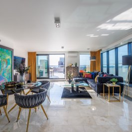 Penthouse z 2 sypialniami i tarasem