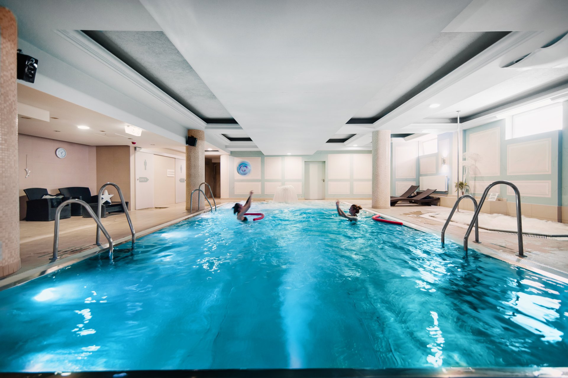 Swimming pool and wellness zone