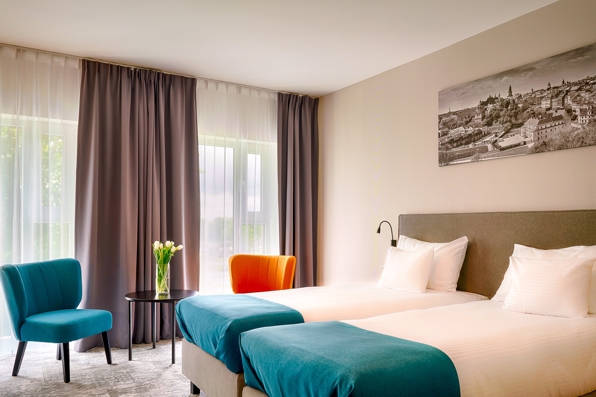 77 przestronnych pokoi