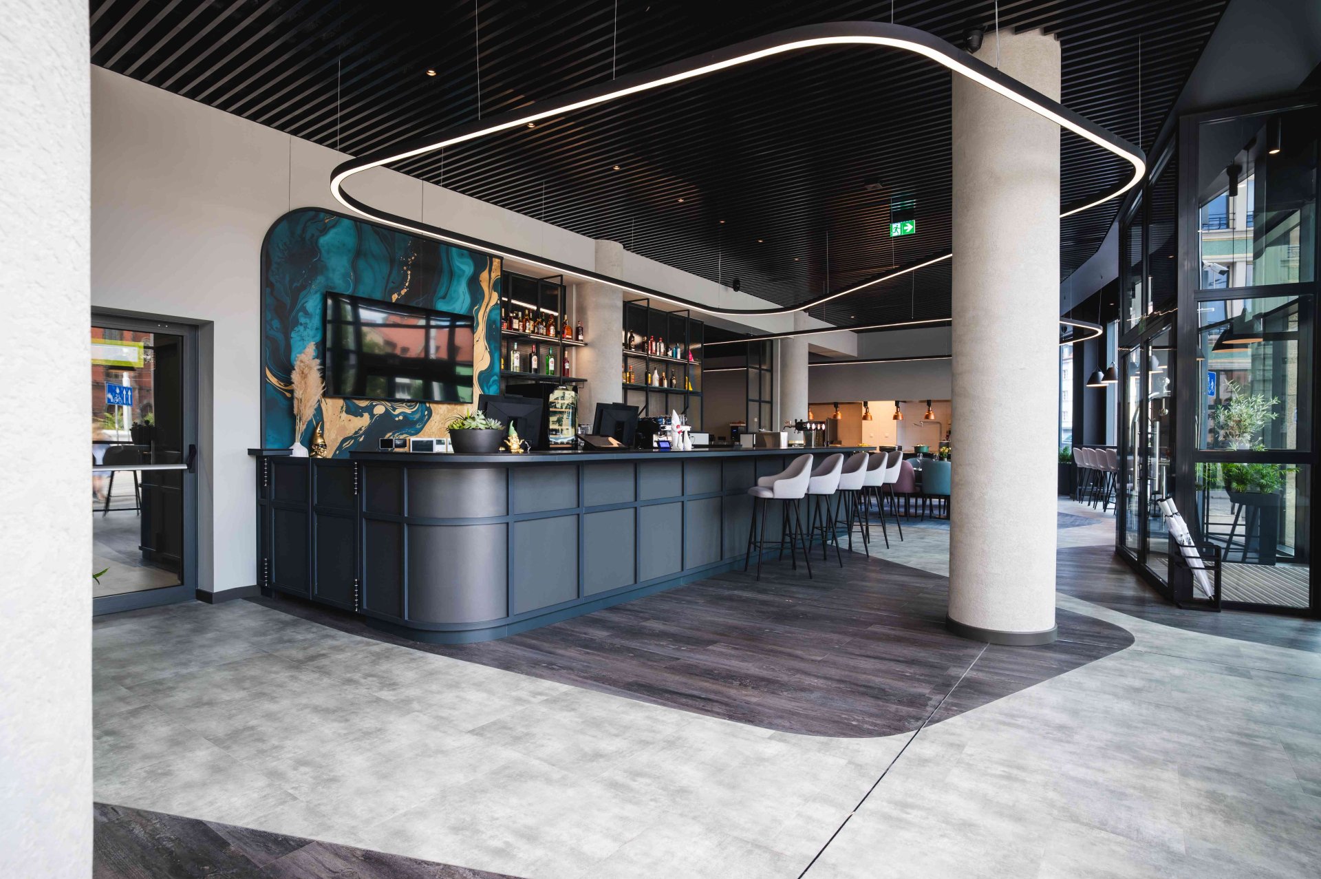 Nowoczesny hotel biznesowy