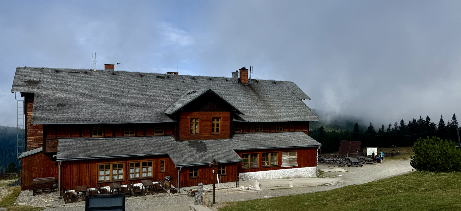 Schronisko „Na Śnieżniku”  im. Zbigniewa Fastnachta