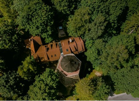 Wapiennik „Łaskawy Kamień” -  sztuka, historia i natura w jednym miejscu