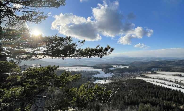 Szczeliniec Wielki - odkryj najwyższy szczyt Gór Stołowych