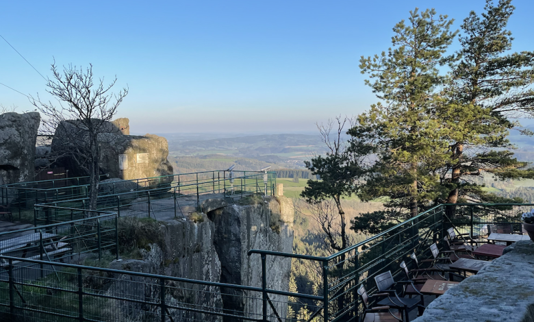 Szczeliniec Wielki - odkryj najwyższy szczyt Gór Stołowych