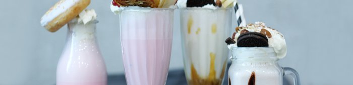 Eiskugeln und Sorbets / Milchshakes