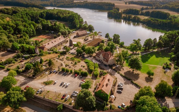 Ośrodek wypoczynkowy nad jeziorem <br>w sercu Wielkopolski