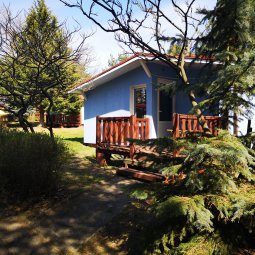 COTTAGES AND SUMMER HOUSES
