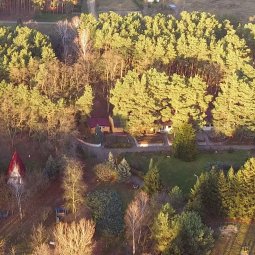 COTTAGES AND SUMMER HOUSES