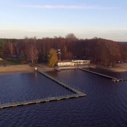 COTTAGES AND SUMMER HOUSES