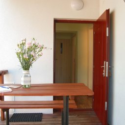 COTTAGES AND SUMMER HOUSES