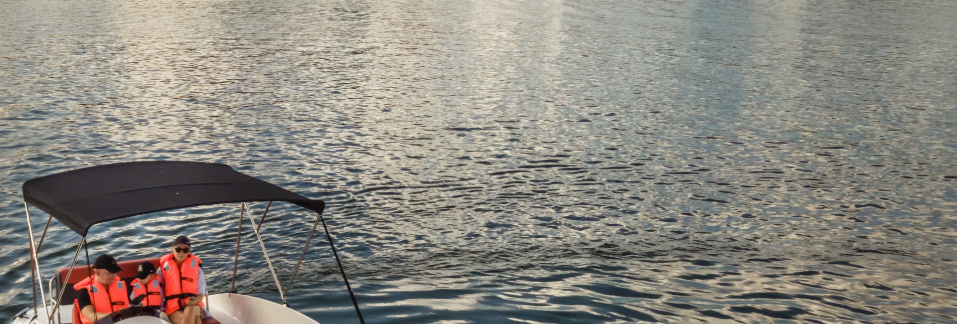 Zamkowe łodzie motorowe