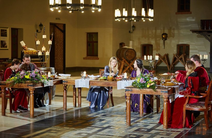 Knight's Feast - an extraordinary journey through time