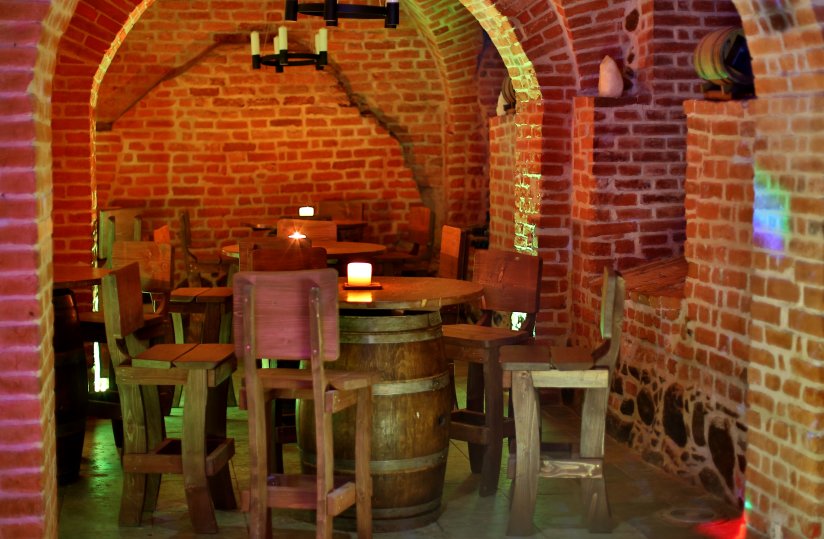 Night Club / Winiarnia