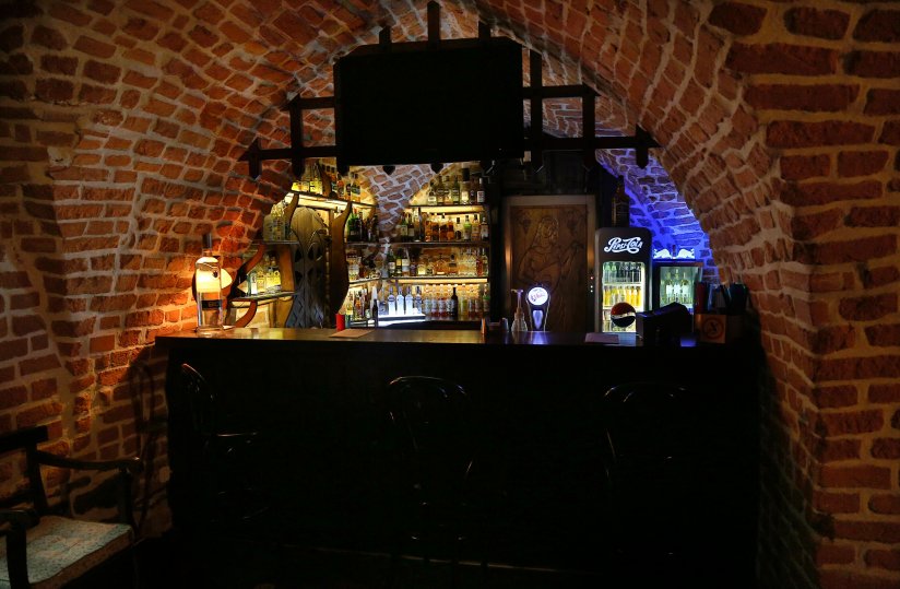 Night Club / Winiarnia