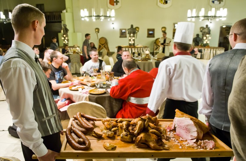 Knight's Feast - an extraordinary journey through time