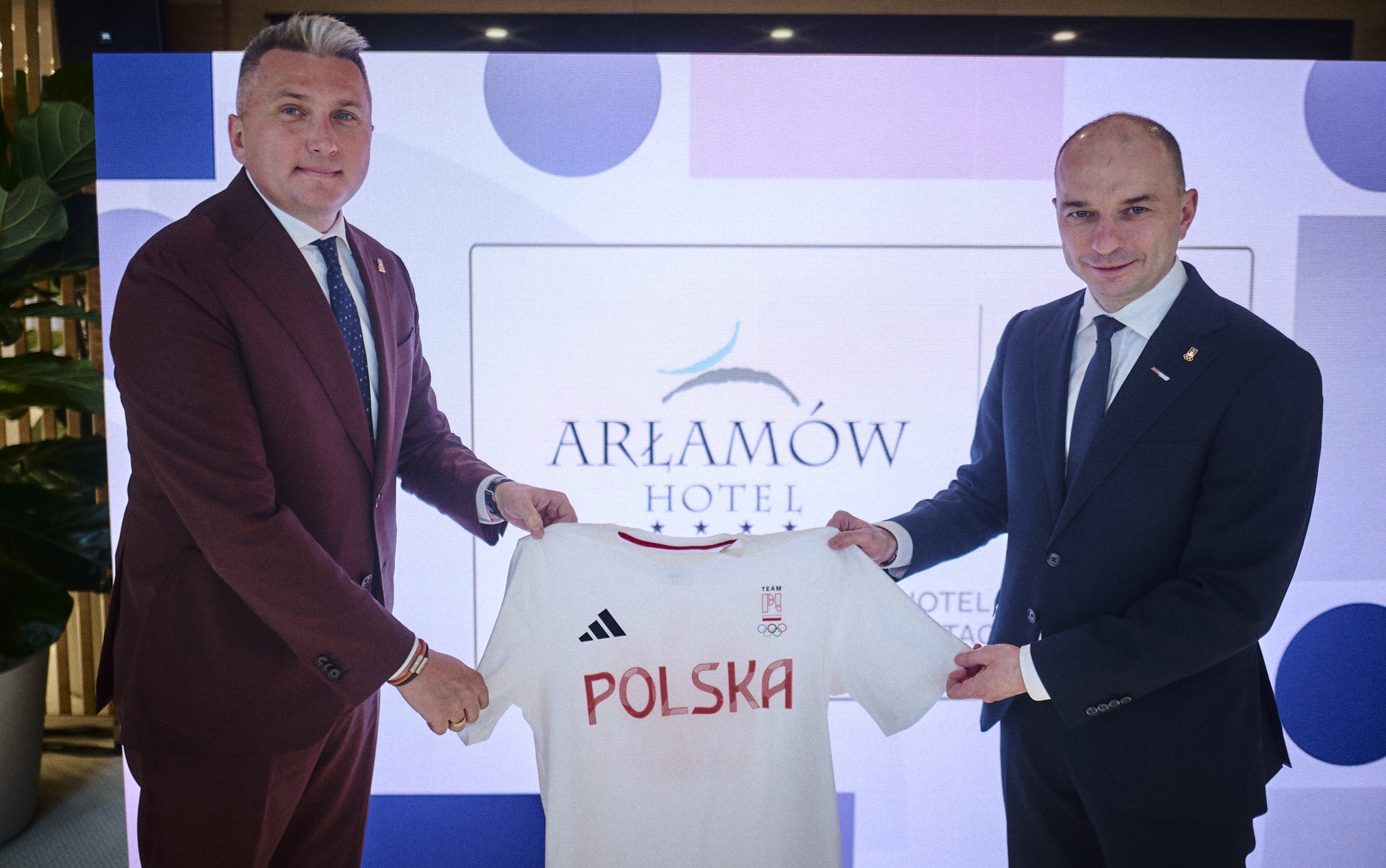 Prezes PKOl Radosław Piesiewicz i Prezes Hotelu Arłamów Michał Kozak