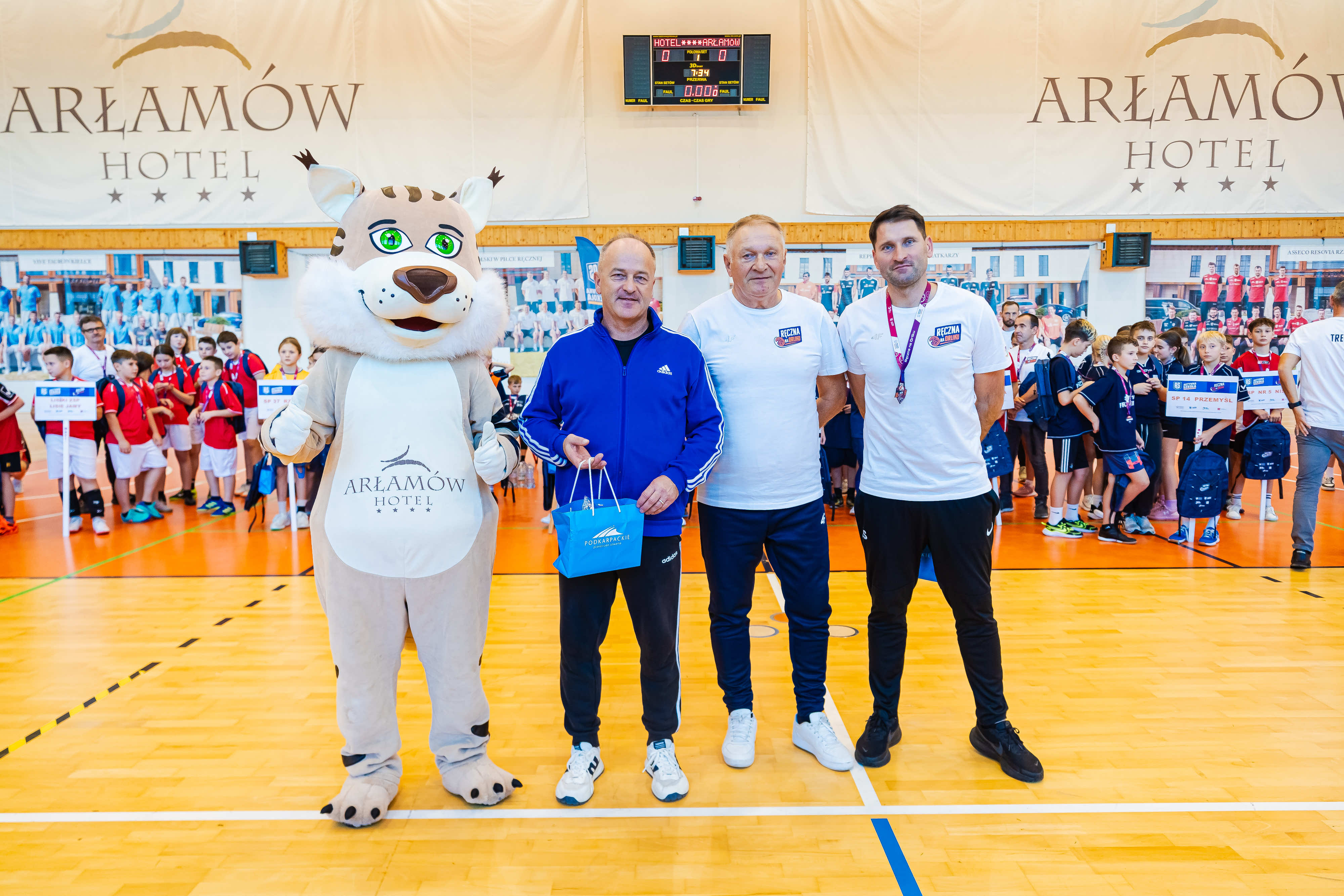 Organizatorzy turnieju ,,Ręczna na Orliku'' w Hotelu Arłamów