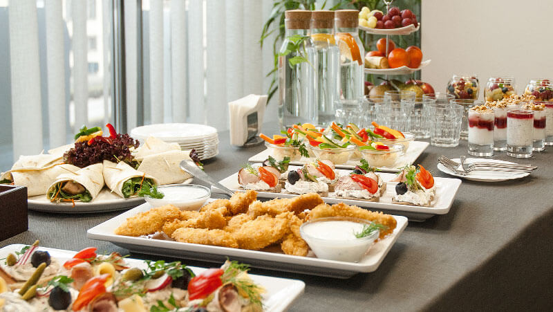 catering, przerwa kawowa i lunche