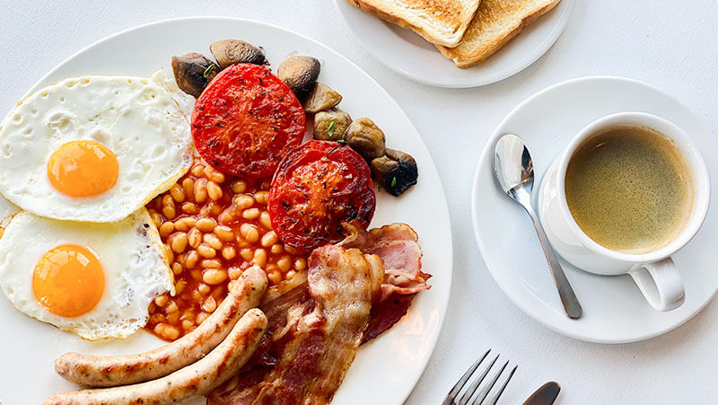 Englisches Frühstück im Europeum Hotel